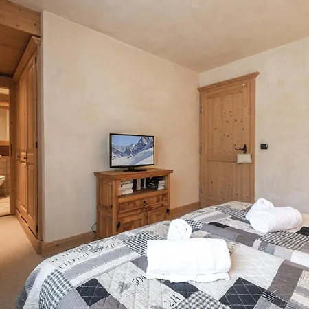Superbe Duplex De 144m² 10 Pers. - Proche Pistes & Centre, Terrasse, Parking, Wifi - Fr-1-343-223